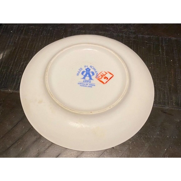 Vintage Porcelain Gold Rimmed Demitasse Tea Cup and Saucer/ARPO Made in Romania - Picture 3 of 6